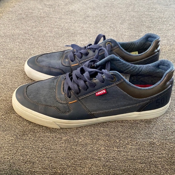 Levi's Other - Levi’s comfort 501 sneakers; size 10.5